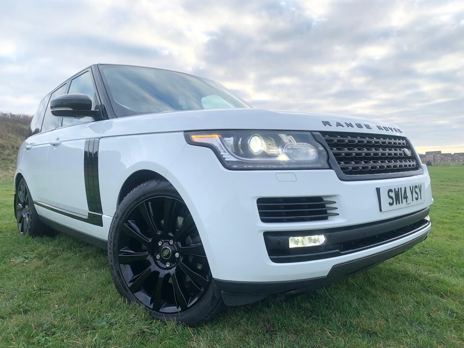 Used Land Rover Range Rover 2014 for sale - 76402929: Photo 1