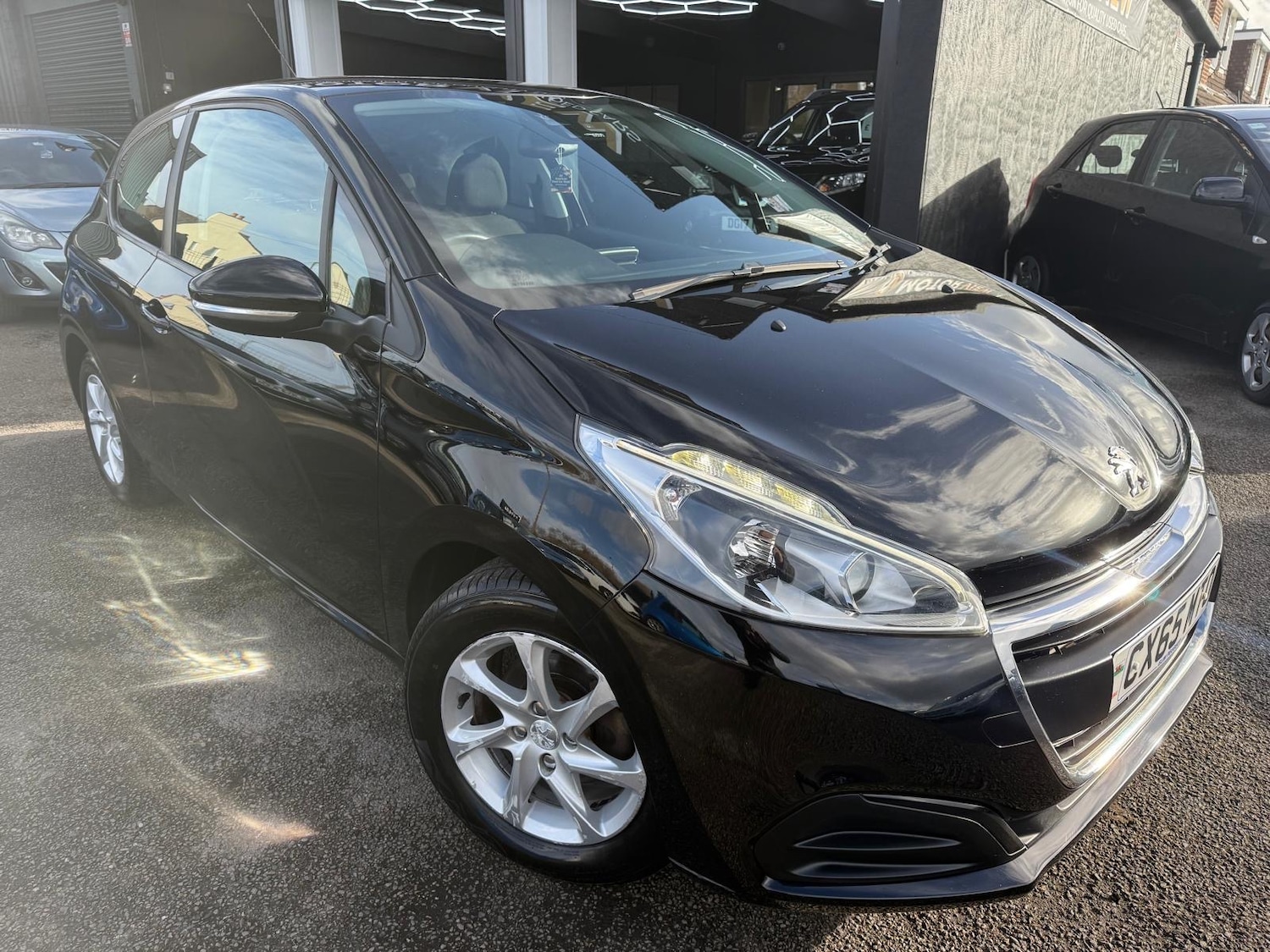 Used Peugeot 208 2015 for sale - 76403094: Photo 10