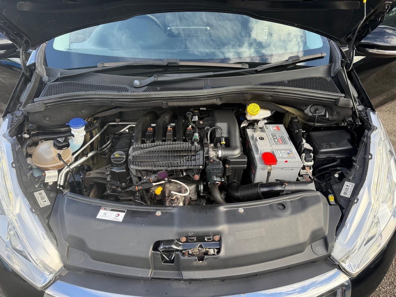 Used Peugeot 208 2015 for sale - 76403094: Photo 12