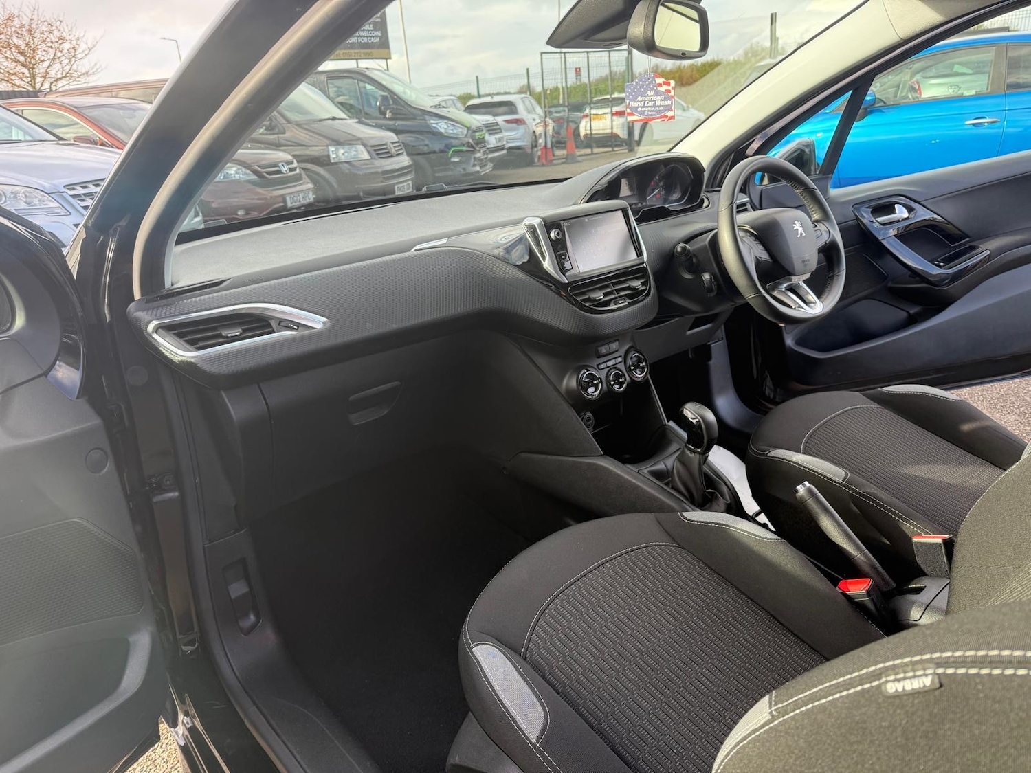 Used Peugeot 208 2015 for sale - 76403094: Photo 17