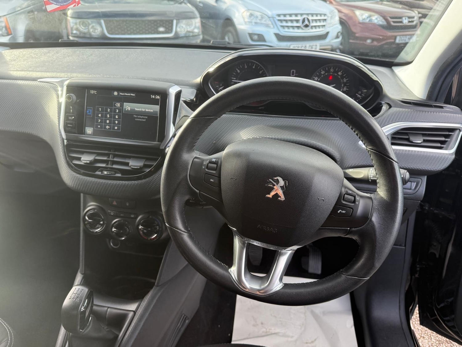 Used Peugeot 208 2015 for sale - 76403094: Photo 2