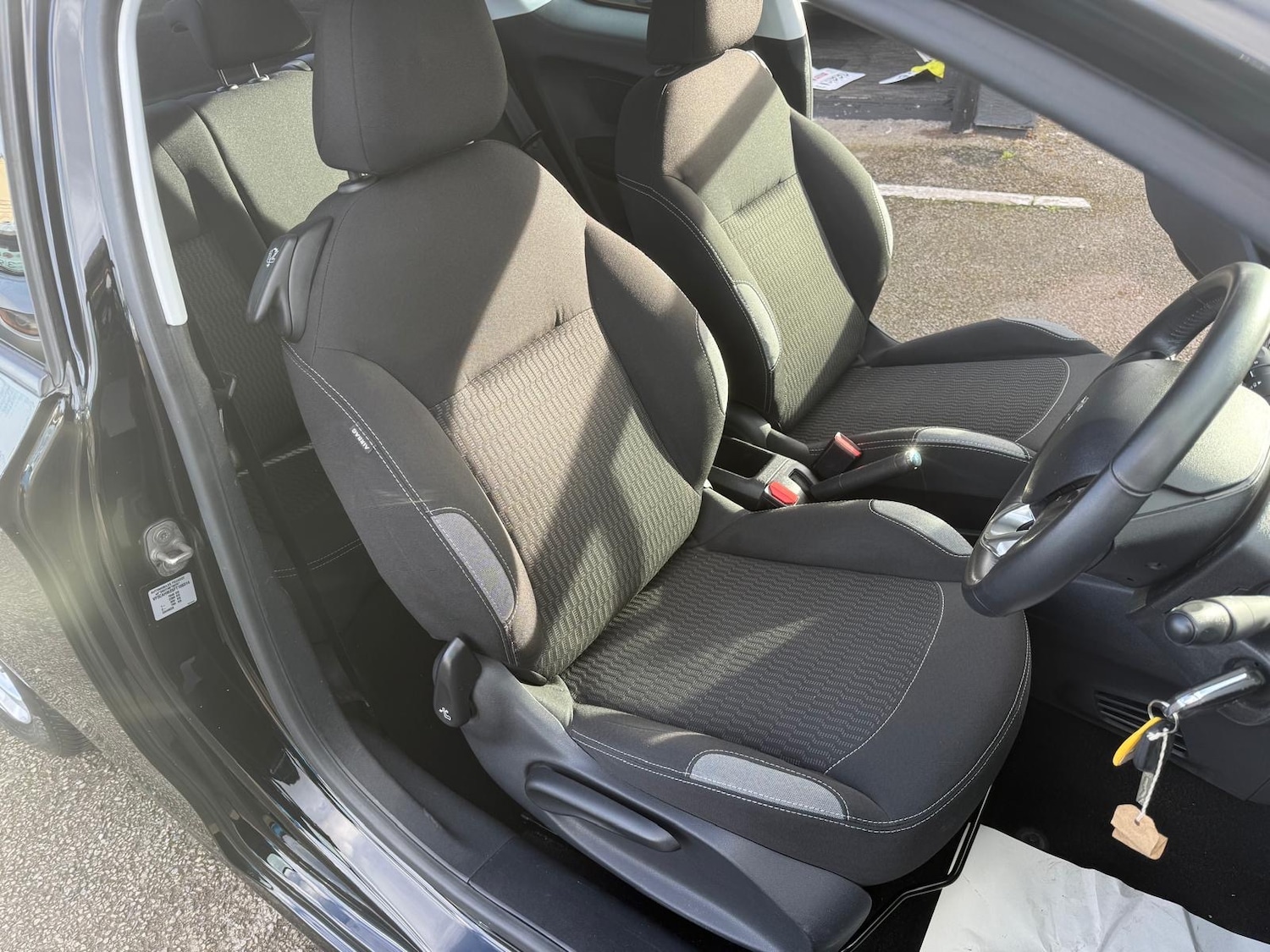 Used Peugeot 208 2015 for sale - 76403094: Photo 20