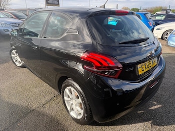 Used Peugeot 208 2015 for sale - 76403094: Photo
