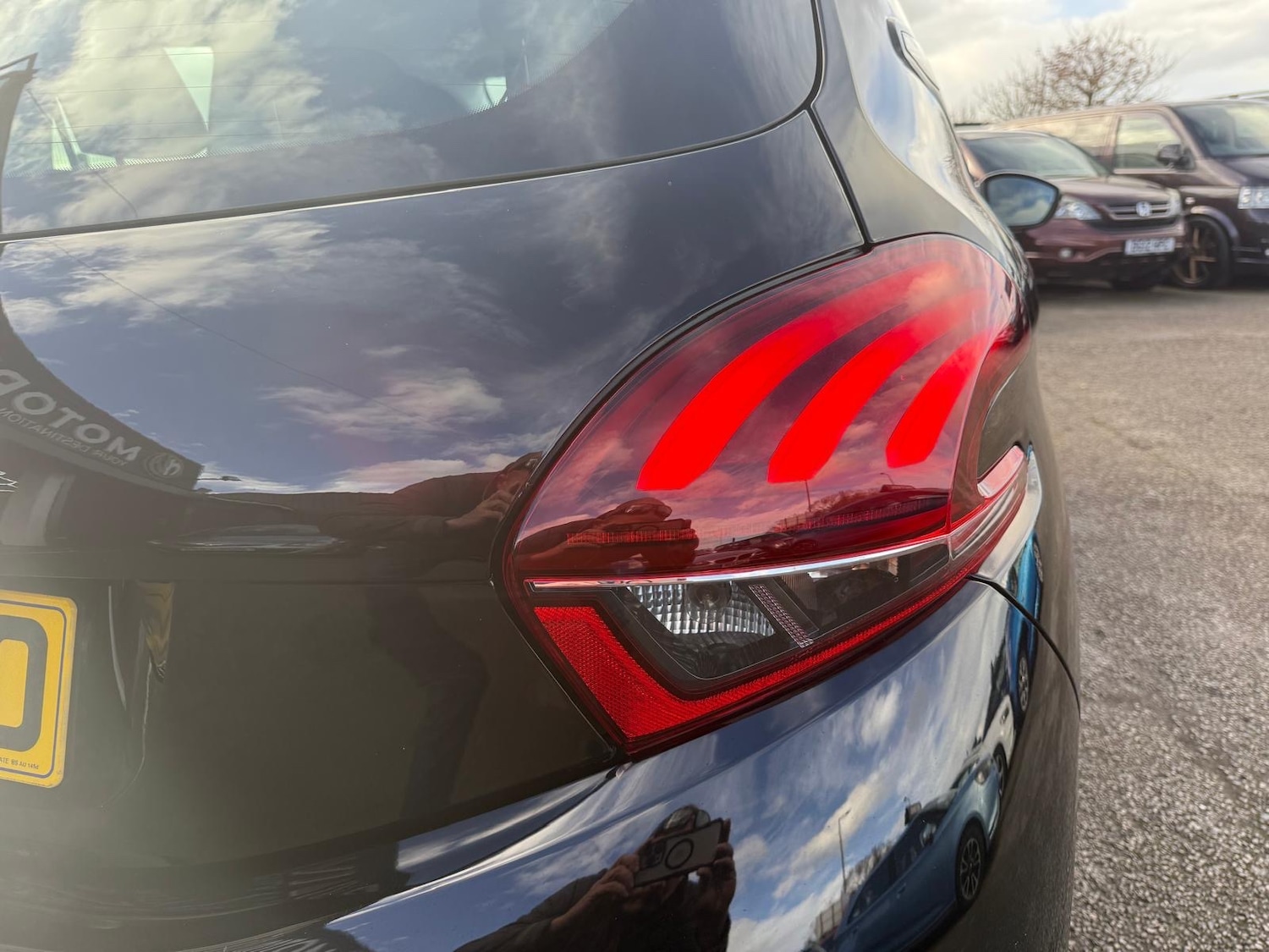 Used Peugeot 208 2015 for sale - 76403094: Photo 9