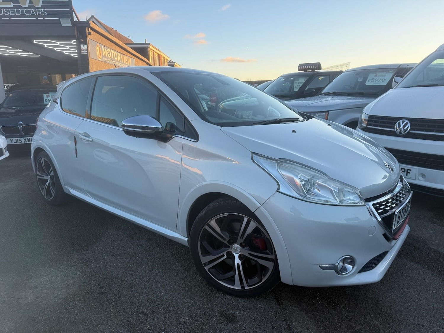 Used Peugeot 208 2015 for sale - 77105811: Photo 2