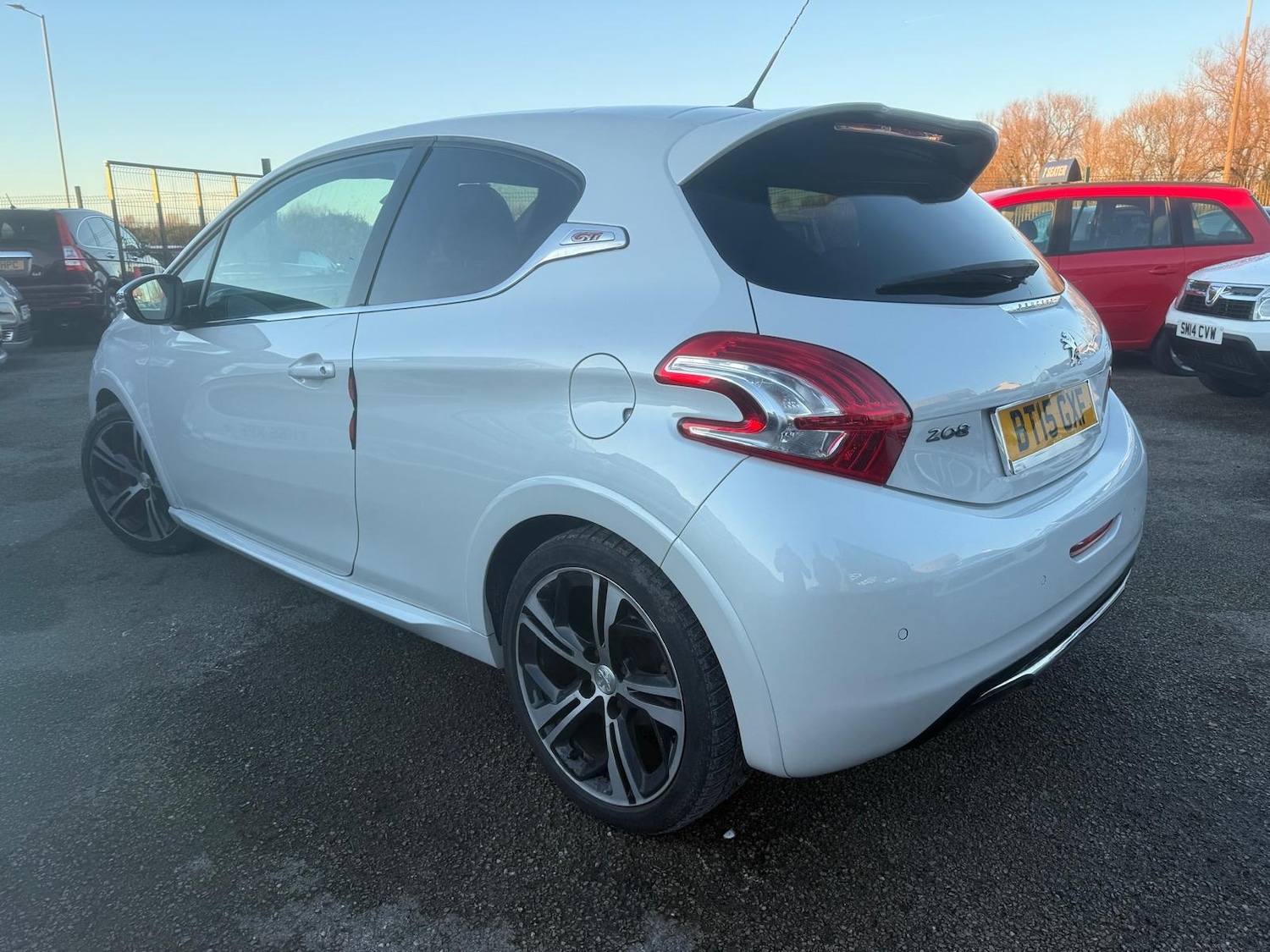 Used Peugeot 208 2015 for sale - 77105811: Photo 4