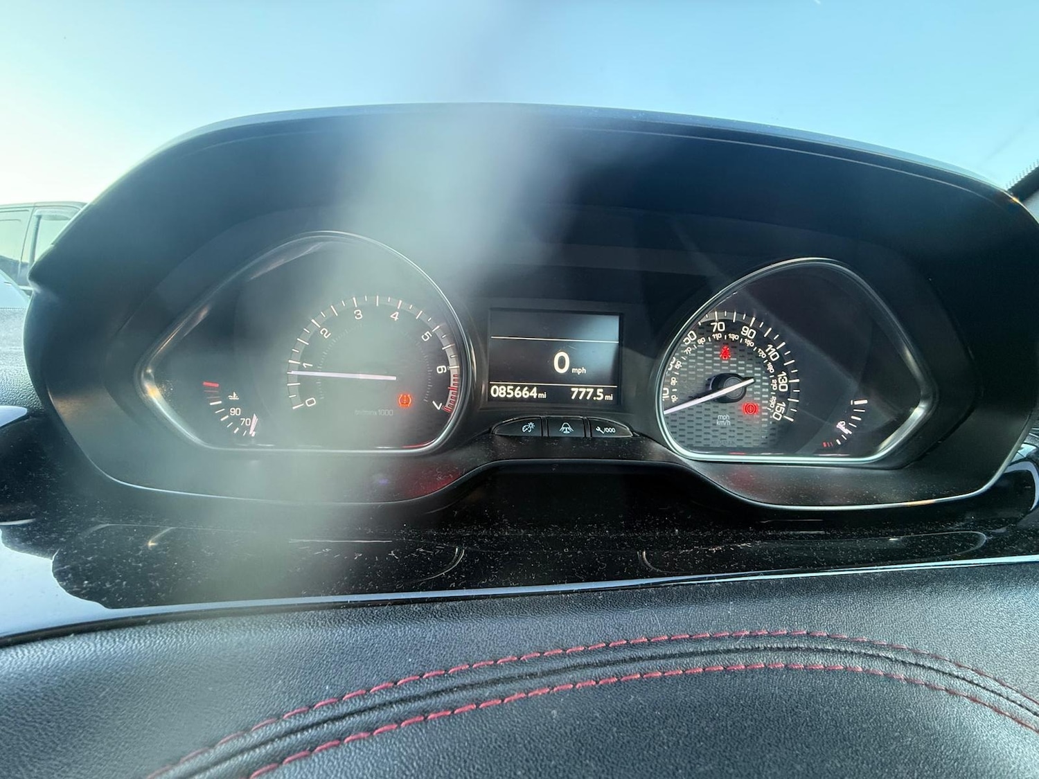 Used Peugeot 208 2015 for sale - 77105811: Photo 9