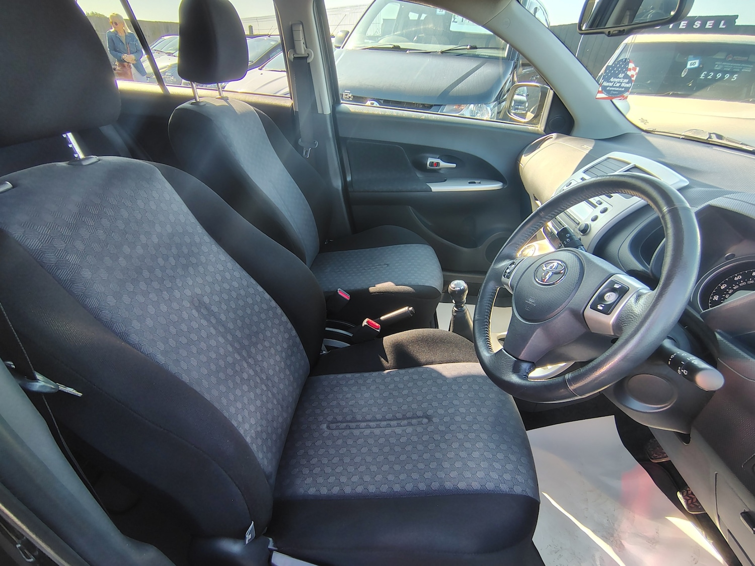 Used Toyota Urban Cruiser 2009 for sale - 77617929: Photo 11