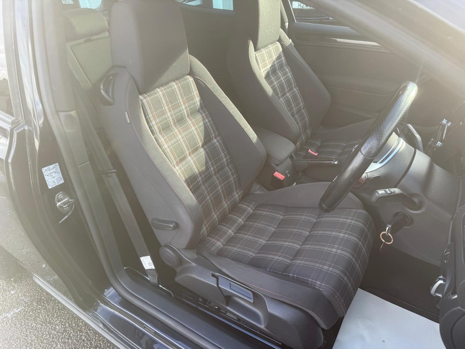 Used Volkswagen Golf 2011 for sale - 77179554: Photo 7