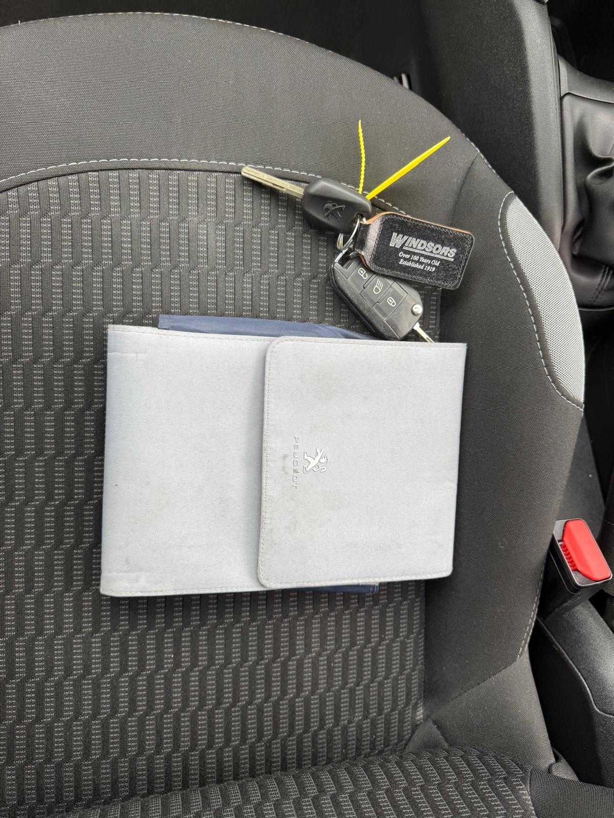 Used Peugeot 208 2015 for sale - 76402944: Photo 22