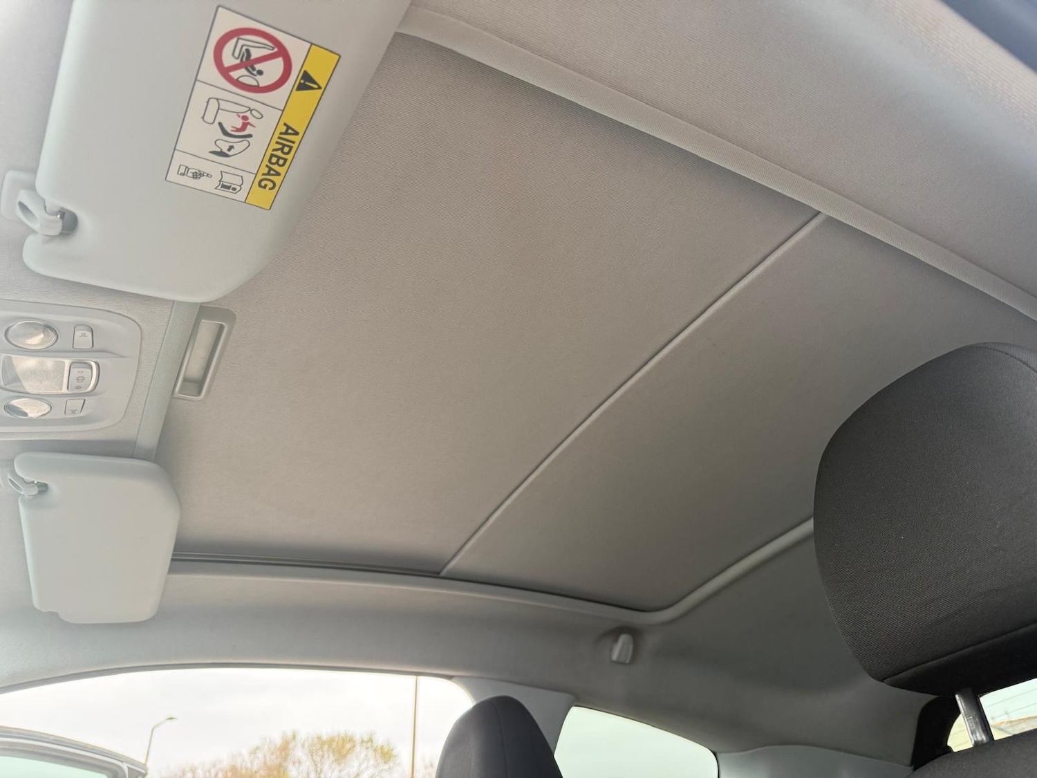 Used Peugeot 208 2015 for sale - 76402944: Photo 23