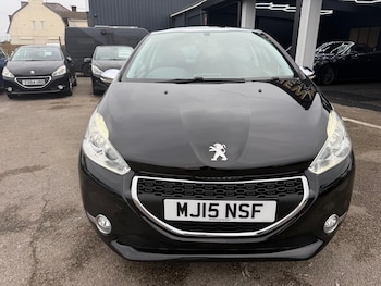 Used Peugeot 208 2015 for sale - 76402944: Photo