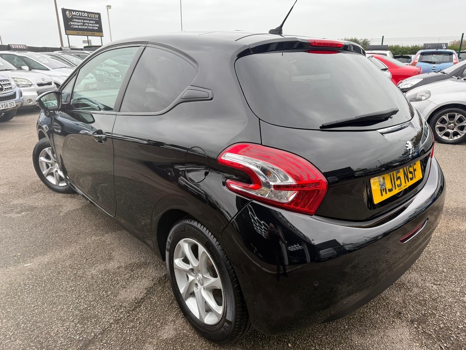 Used Peugeot 208 2015 for sale - 76402944: Photo 3