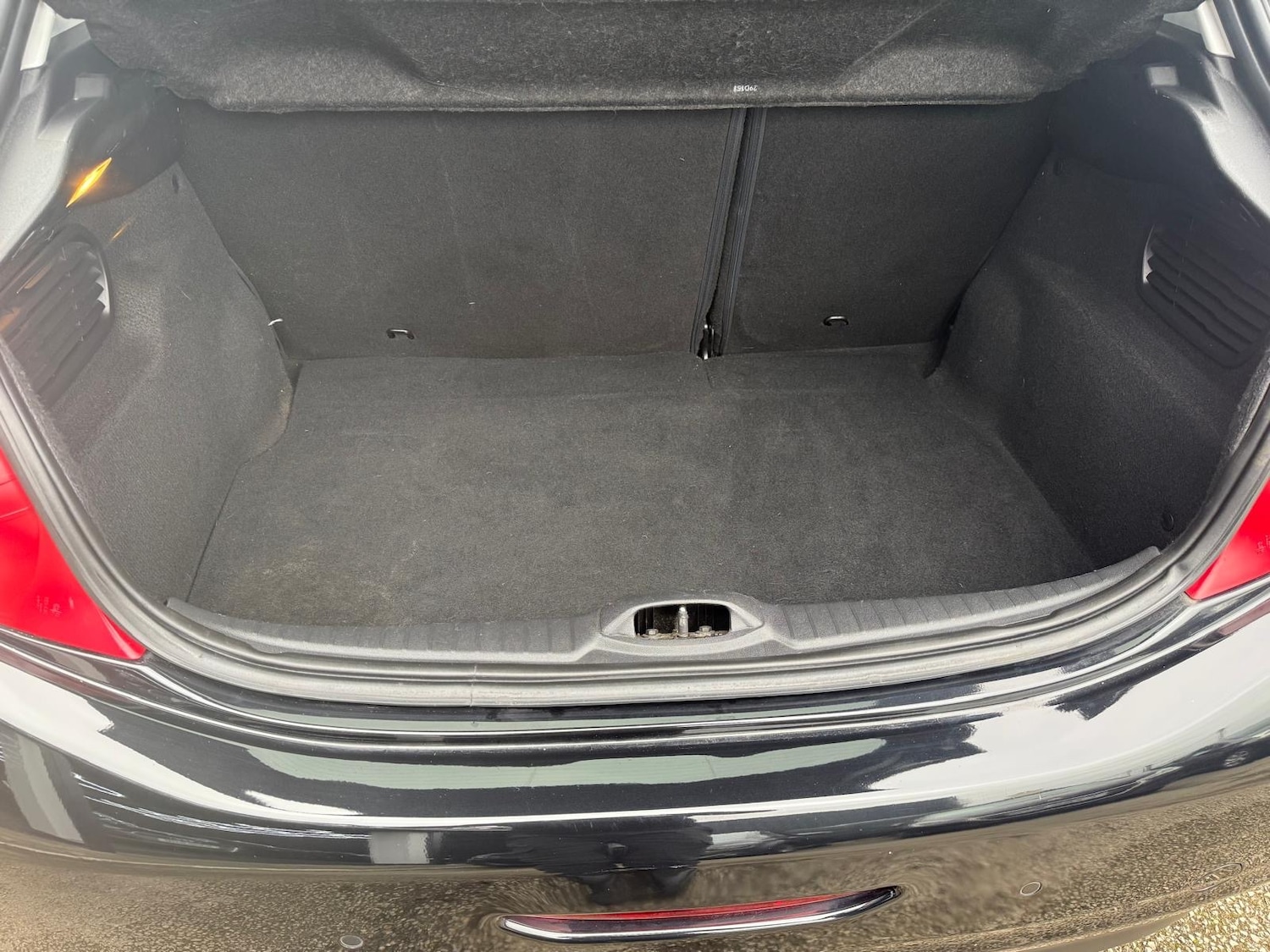 Used Peugeot 208 2015 for sale - 76402944: Photo 7