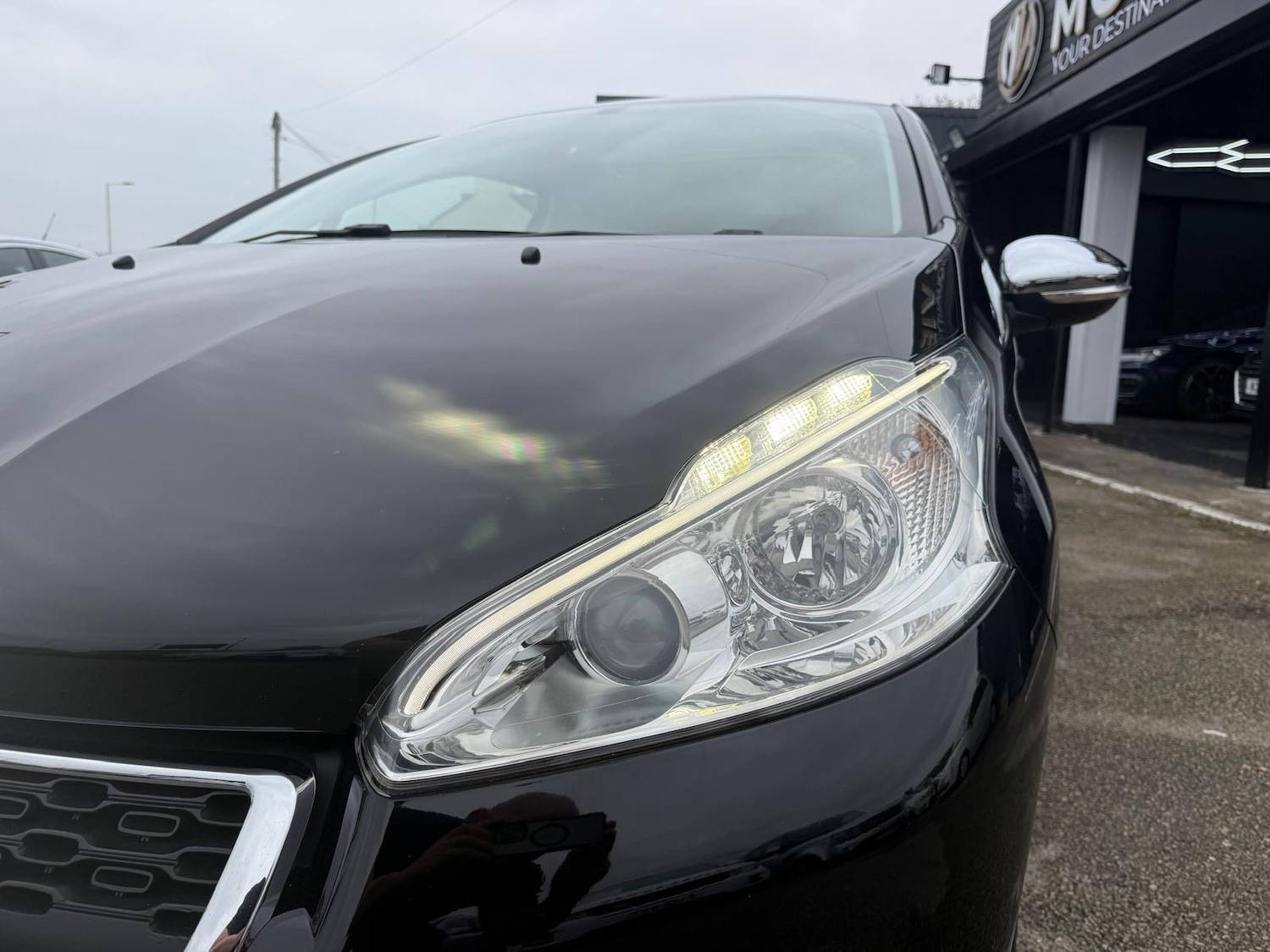 Used Peugeot 208 2015 for sale - 76402944: Photo 8