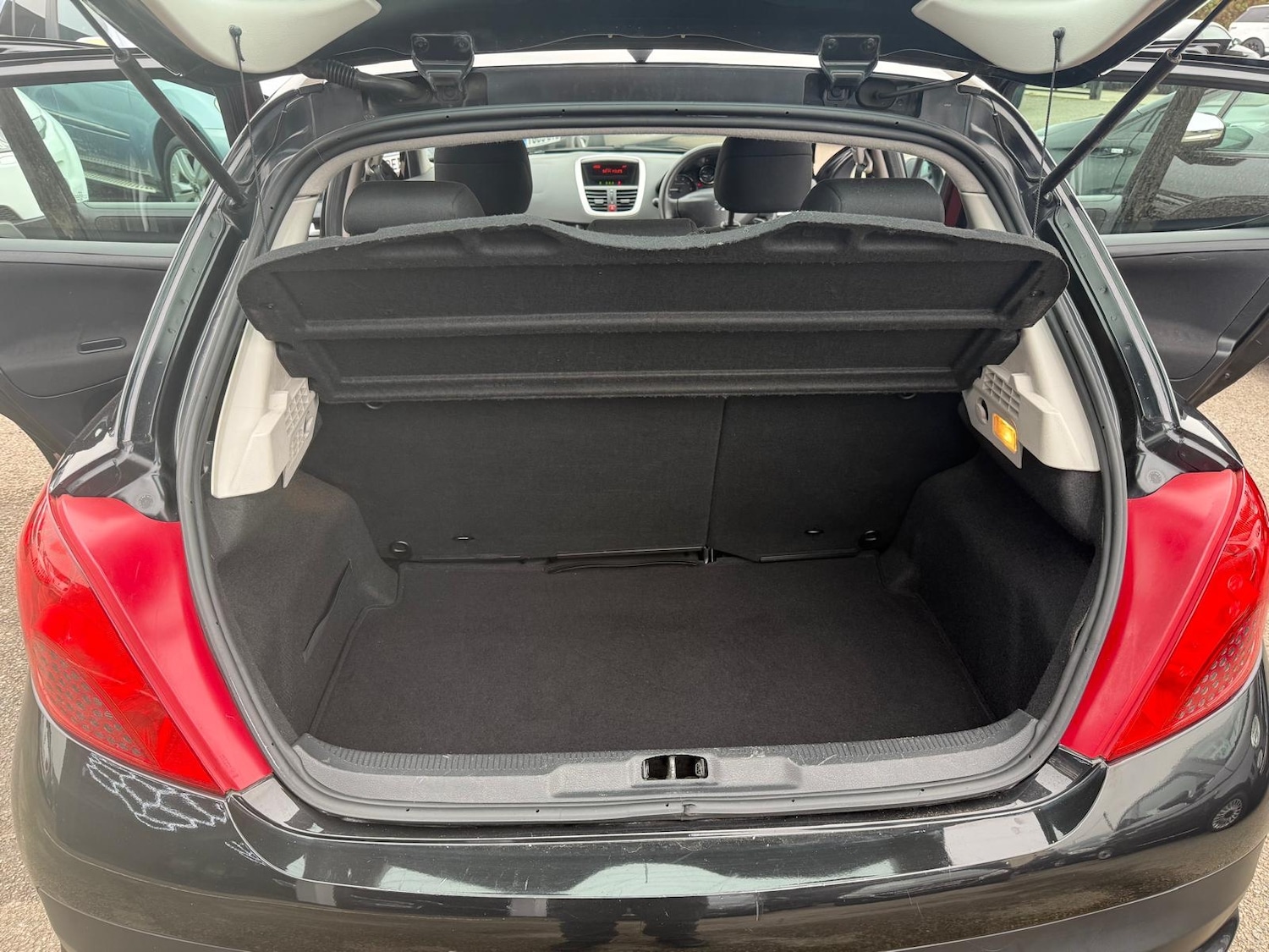 Used Peugeot 207 2007 for sale - 76402519: Photo 17