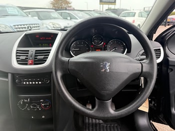 Used Peugeot 207 2007 for sale - 76402519: Photo