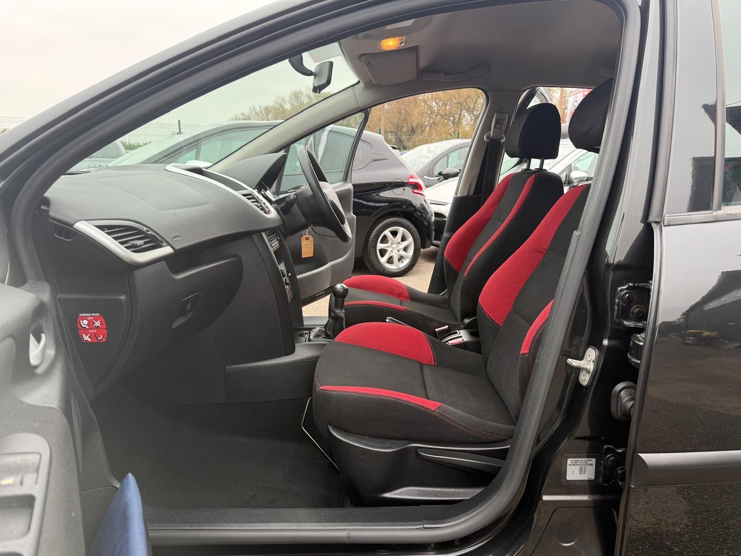 Used Peugeot 207 2007 for sale - 76402519: Photo 8