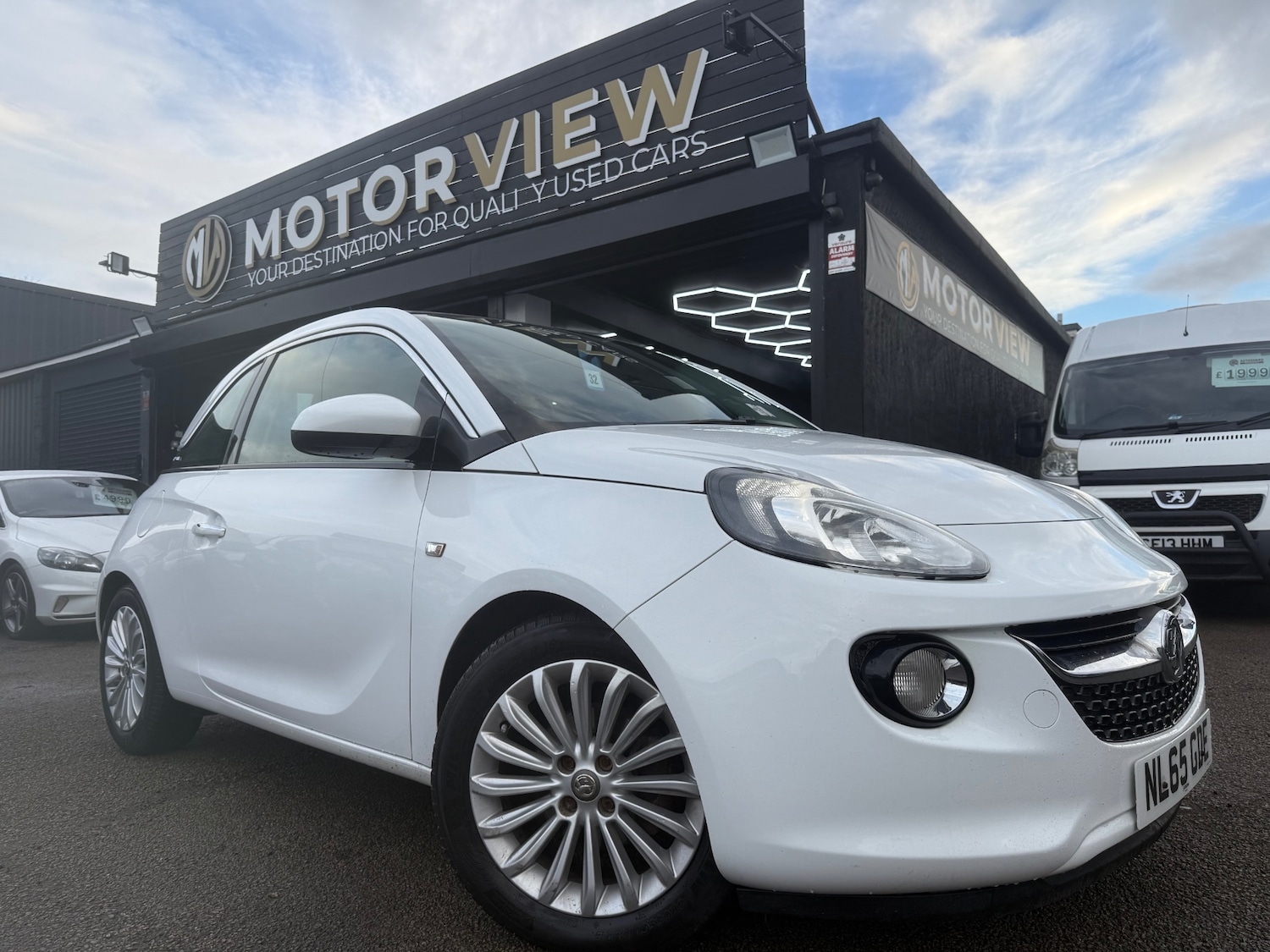Used Vauxhall ADAM 2015 for sale - 76663814: Photo 2