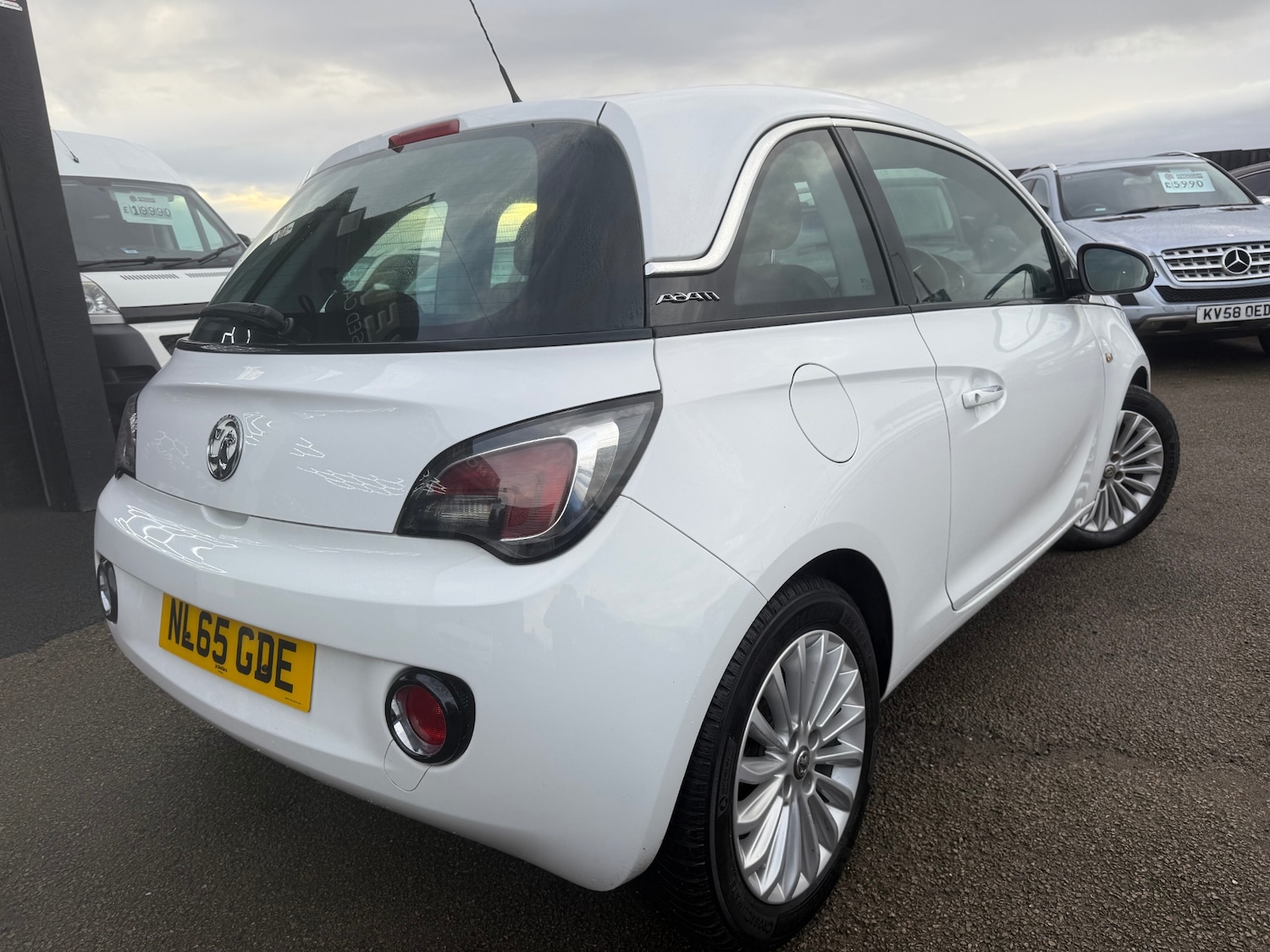 Used Vauxhall ADAM 2015 for sale - 76663814: Photo 4