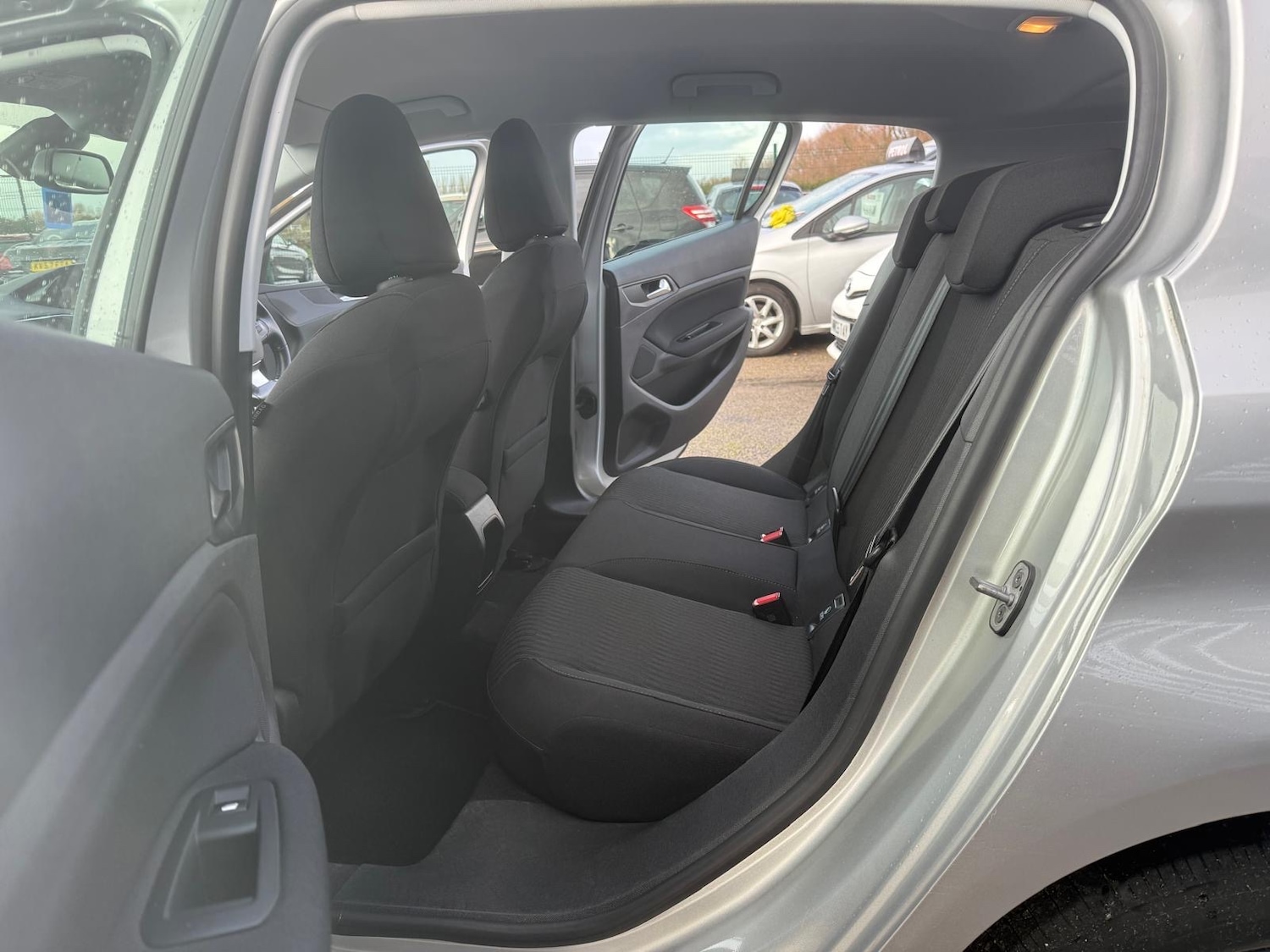 Used Peugeot 308 2016 for sale - 76757463: Photo 13