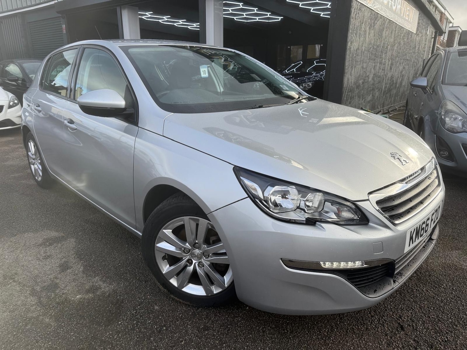 Used Peugeot 308 2016 for sale - 76757463: Photo 2
