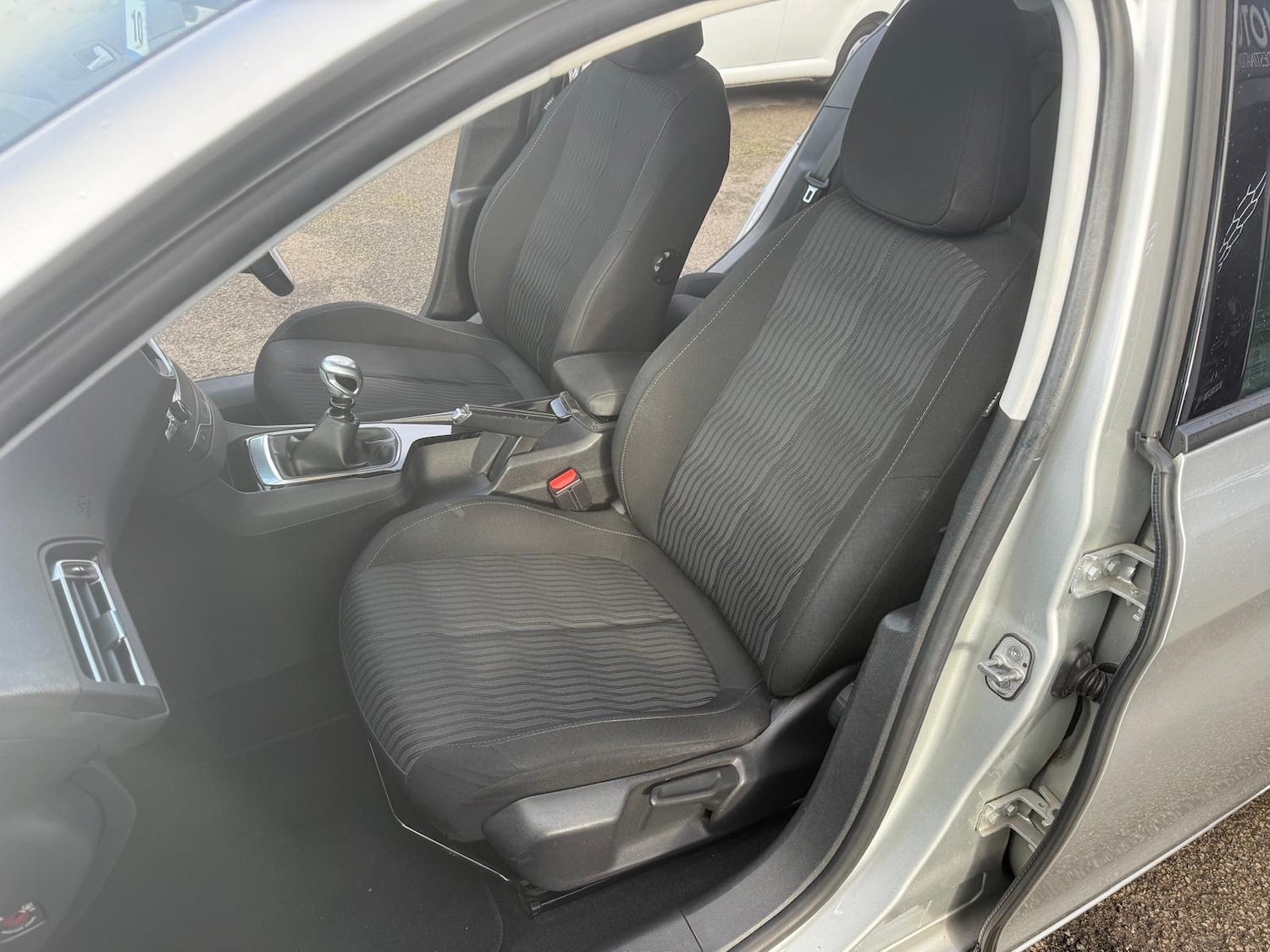 Used Peugeot 308 2016 for sale - 76757463: Photo 21