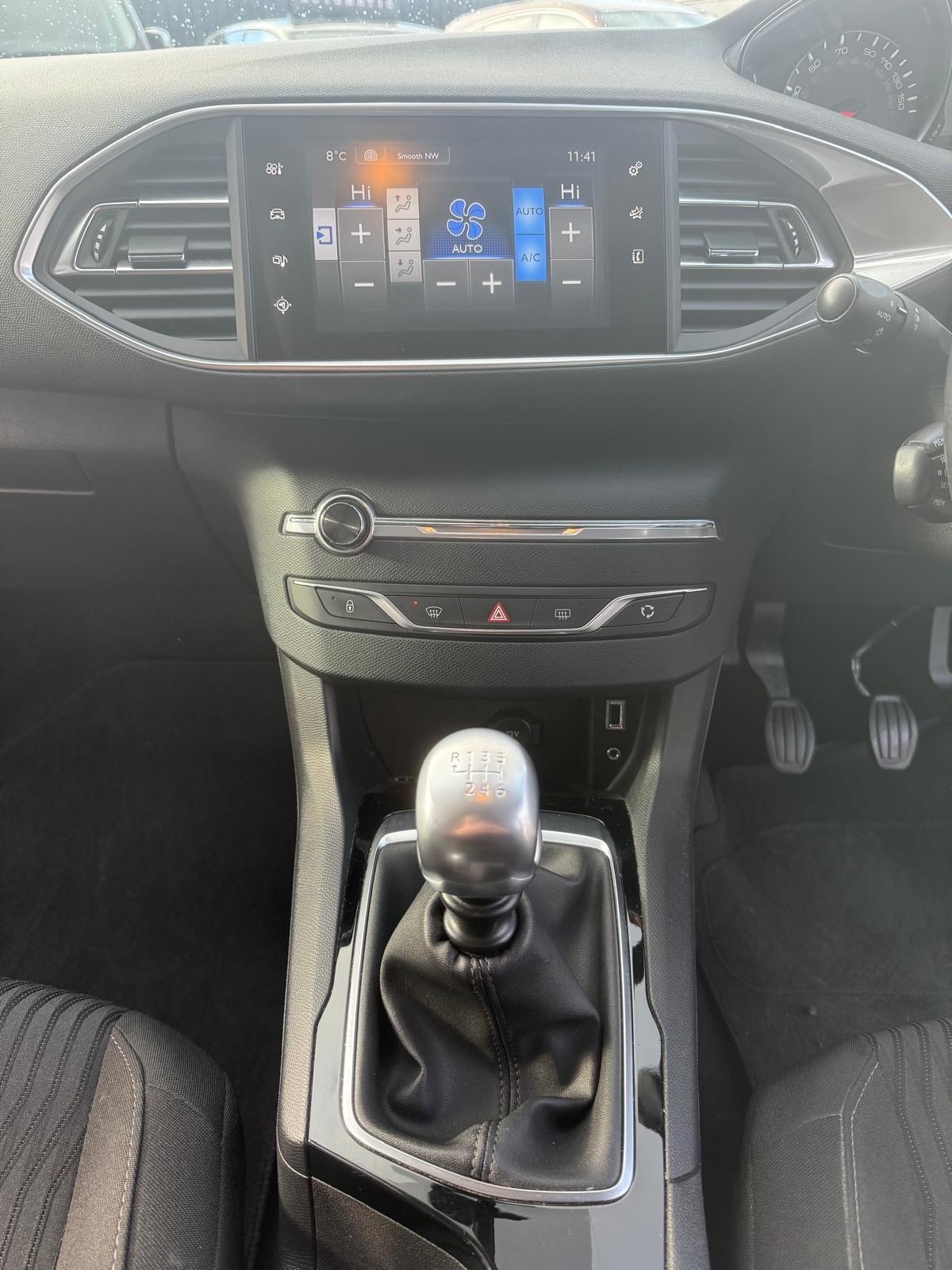 Used Peugeot 308 2016 for sale - 76757463: Photo 25