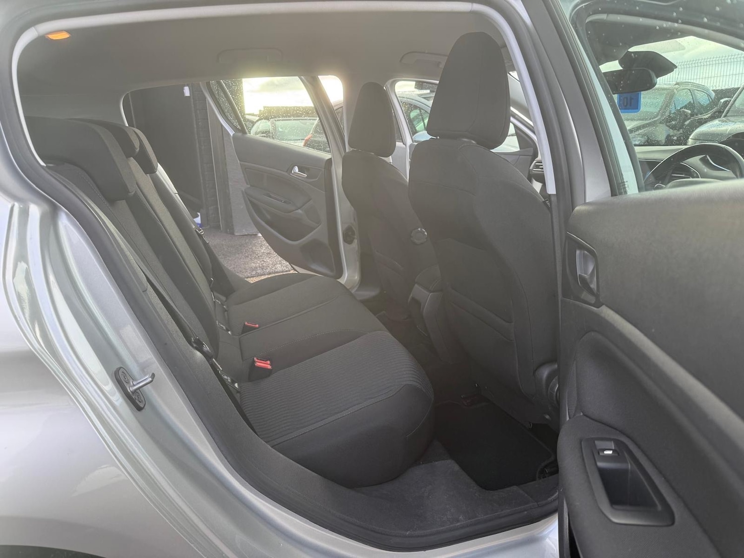 Used Peugeot 308 2016 for sale - 76757463: Photo 9