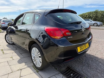 Used Vauxhall Astra 2011 for sale - 78973482: Photo