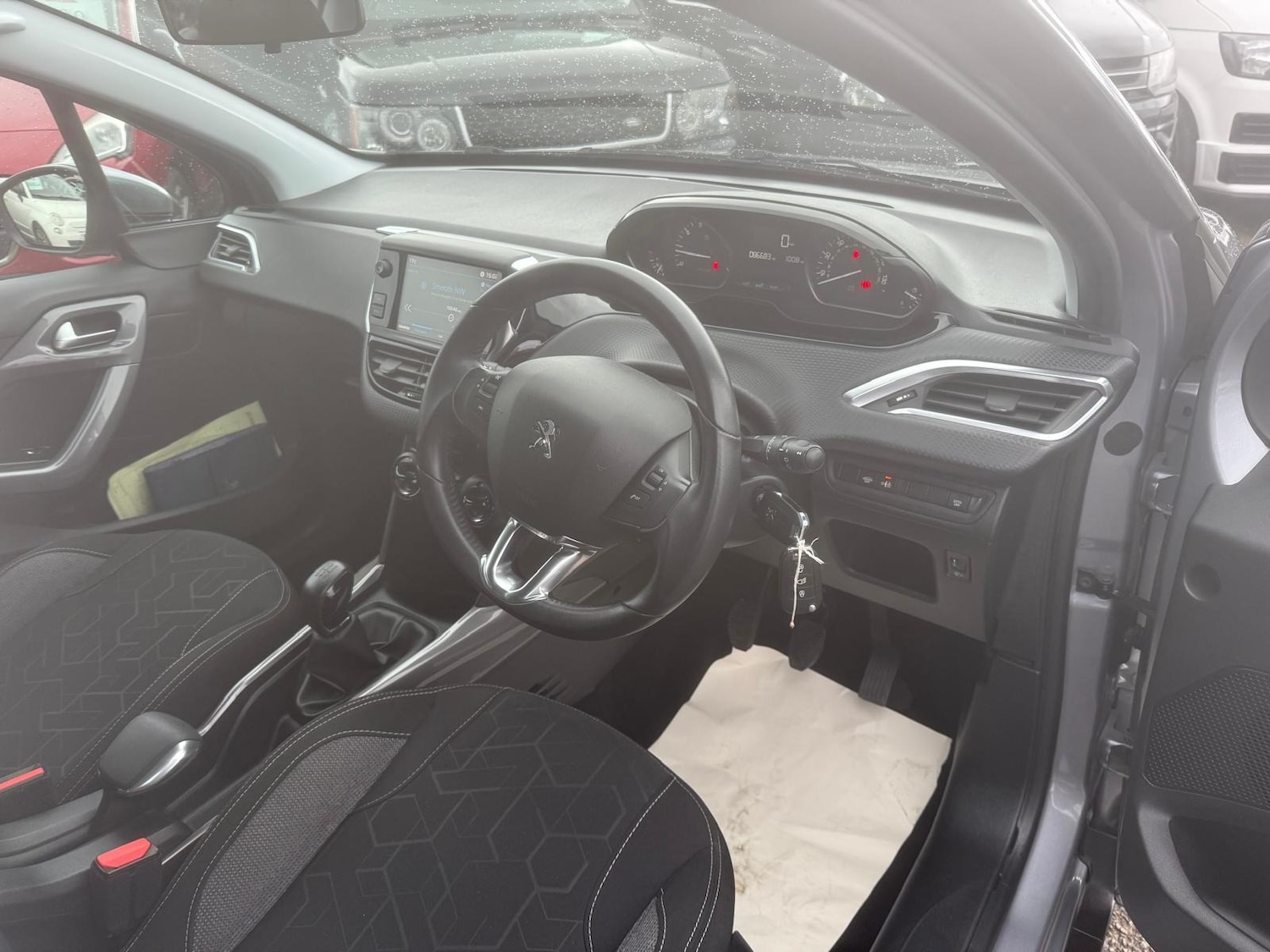 Used Peugeot 2008 2018 for sale - 77618288: Photo 12