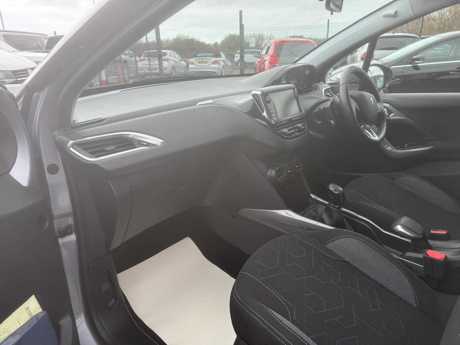 Used Peugeot 2008 2018 for sale - 77618288: Photo 16