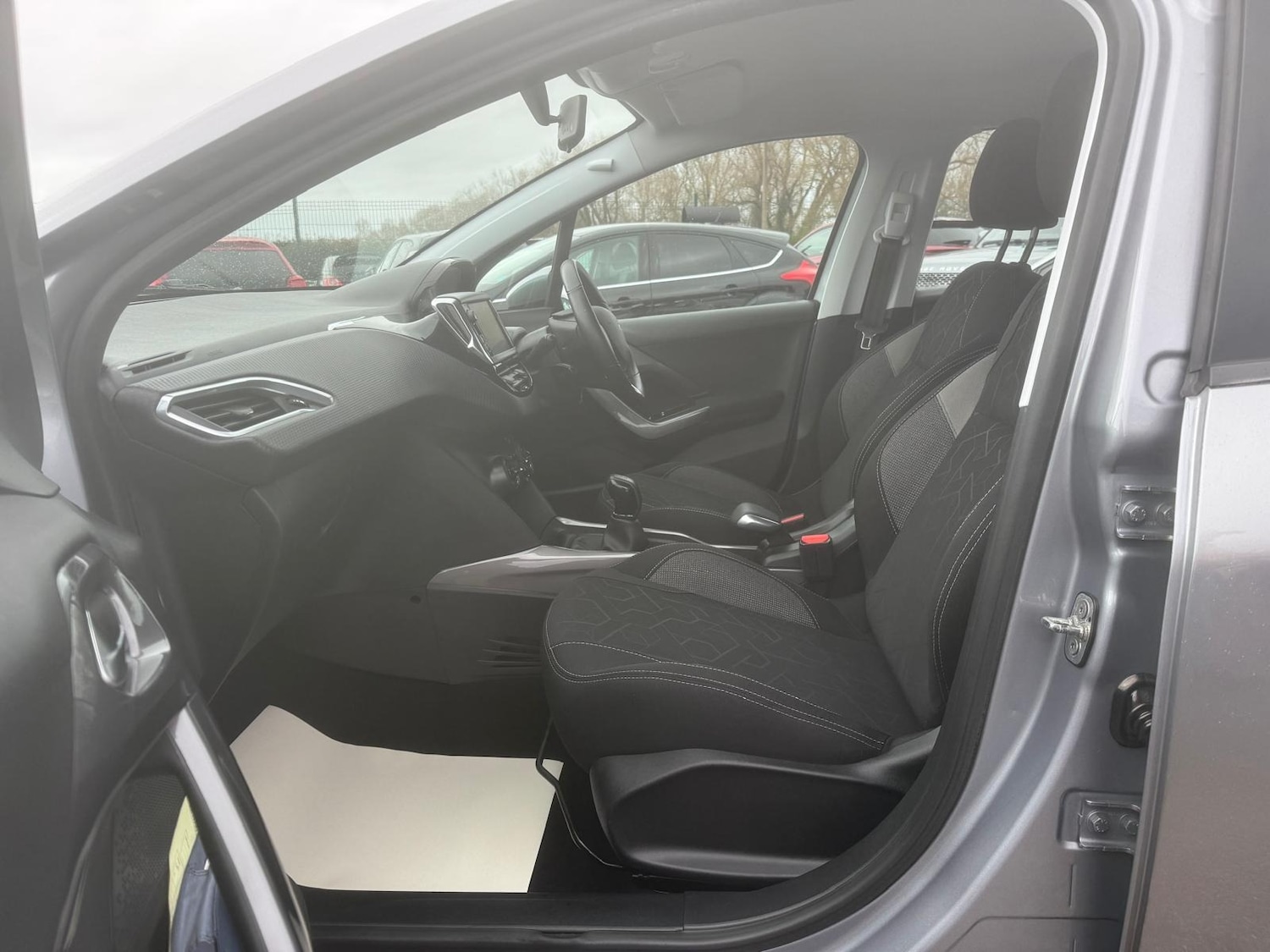 Used Peugeot 2008 2018 for sale - 77618288: Photo 17