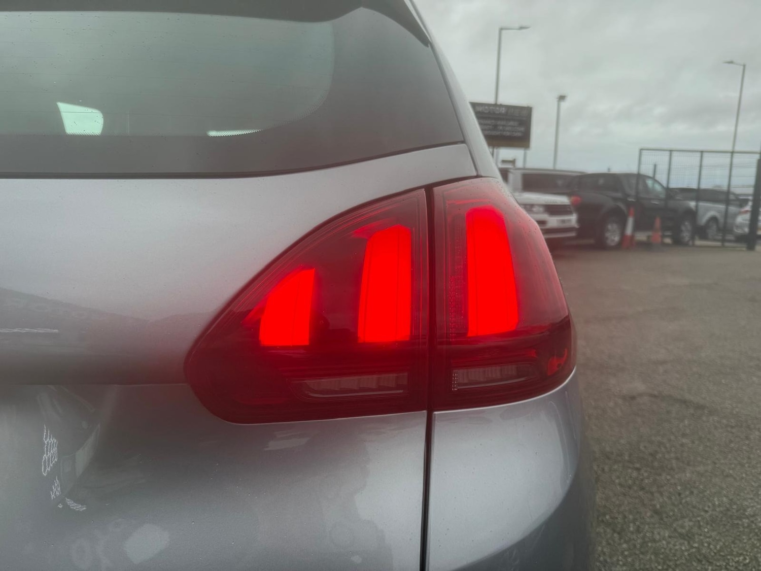 Used Peugeot 2008 2018 for sale - 77618288: Photo 9