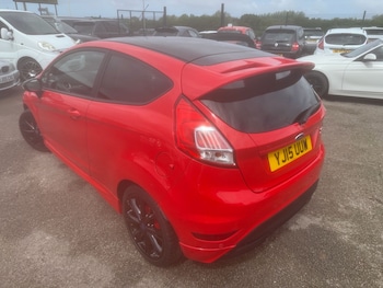 Used Ford Fiesta 2015 for sale - 78011350: Photo