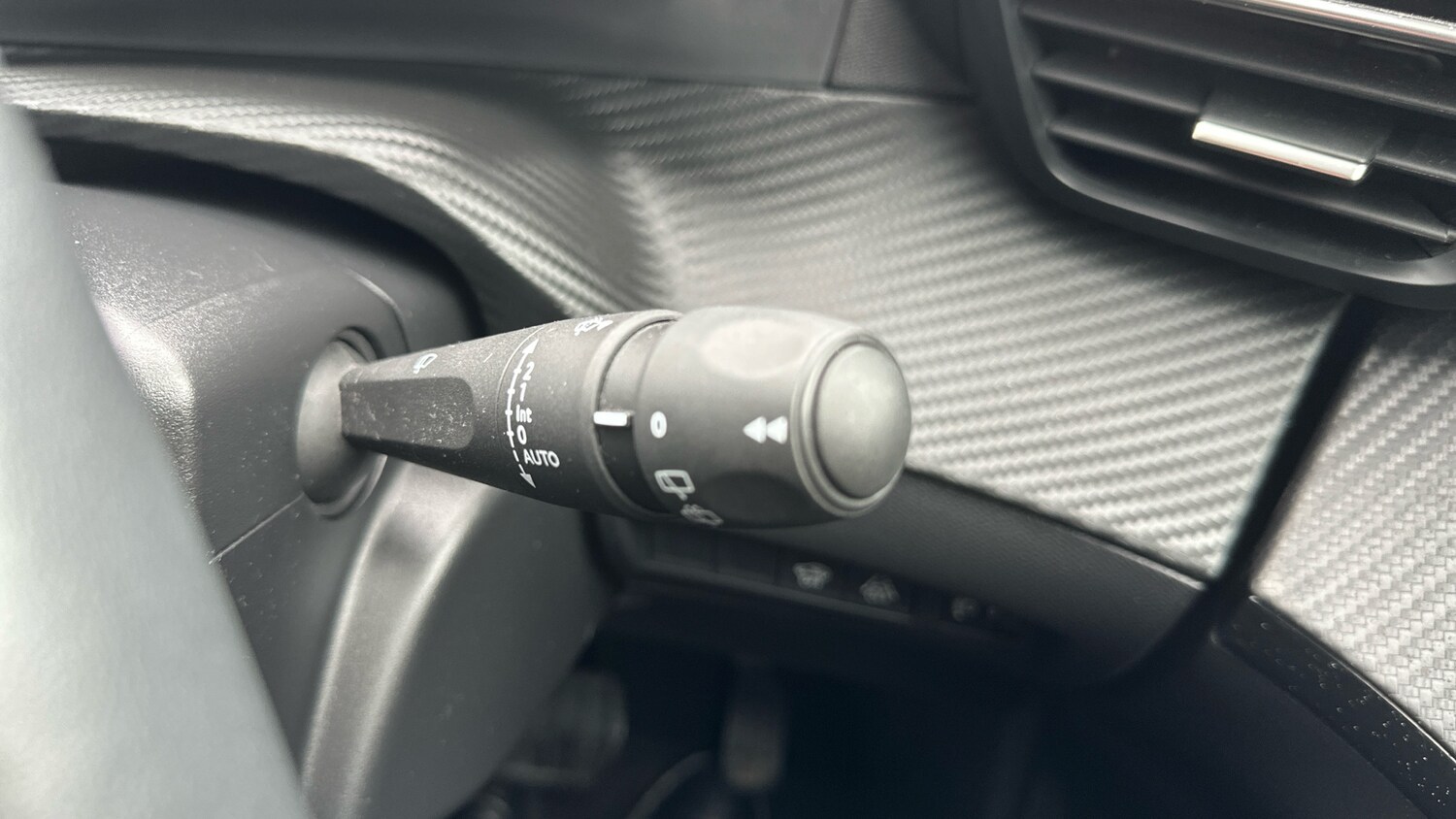 Used Peugeot 2008 2021 for sale - 77926637: Photo 28