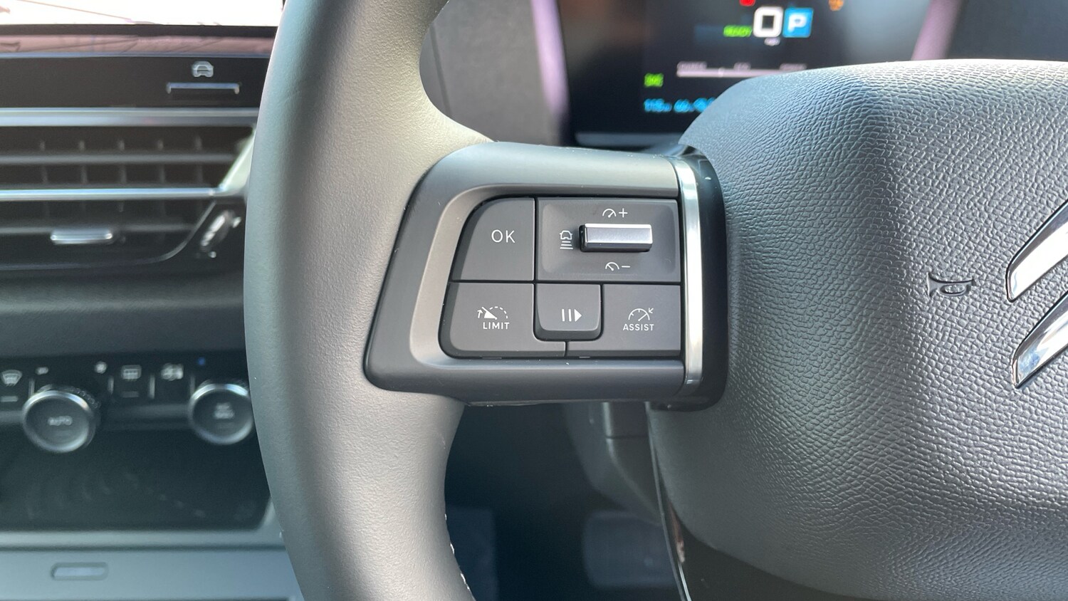 Used Citroen C4 2024 for sale - 76866830: Photo 23