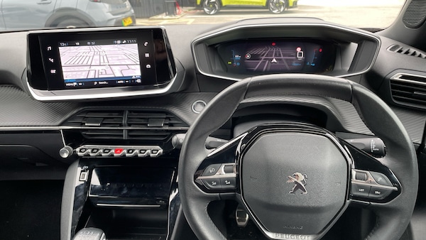 Used Peugeot 2008 2023 for sale - 76260921: Photo 4