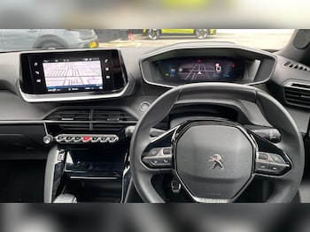 Used Peugeot 2008 2023 for sale - 76260921: Photo 4