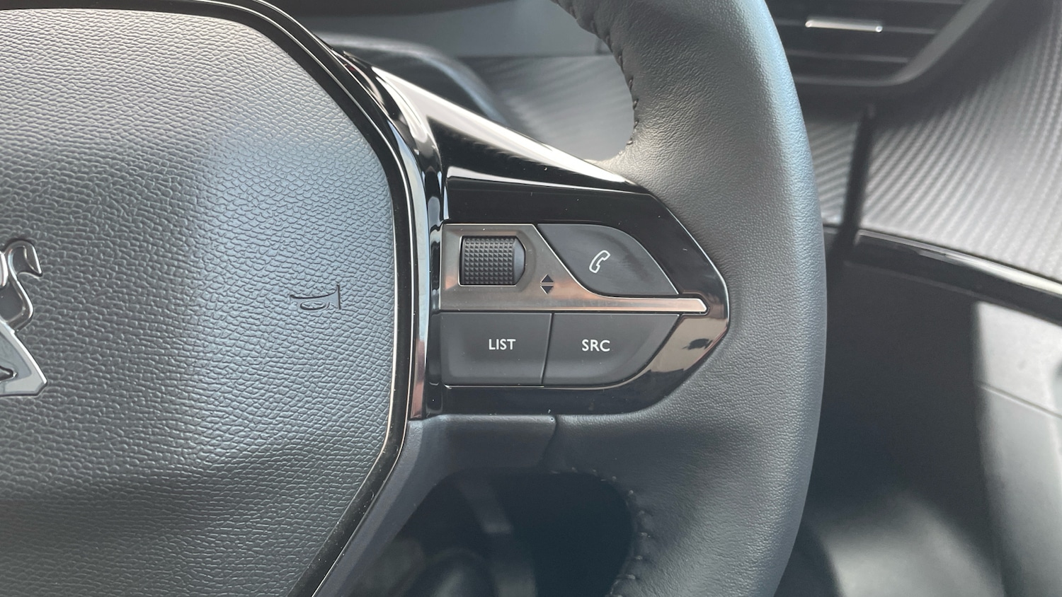 Used Peugeot 2008 2021 for sale - 77009446: Photo 24