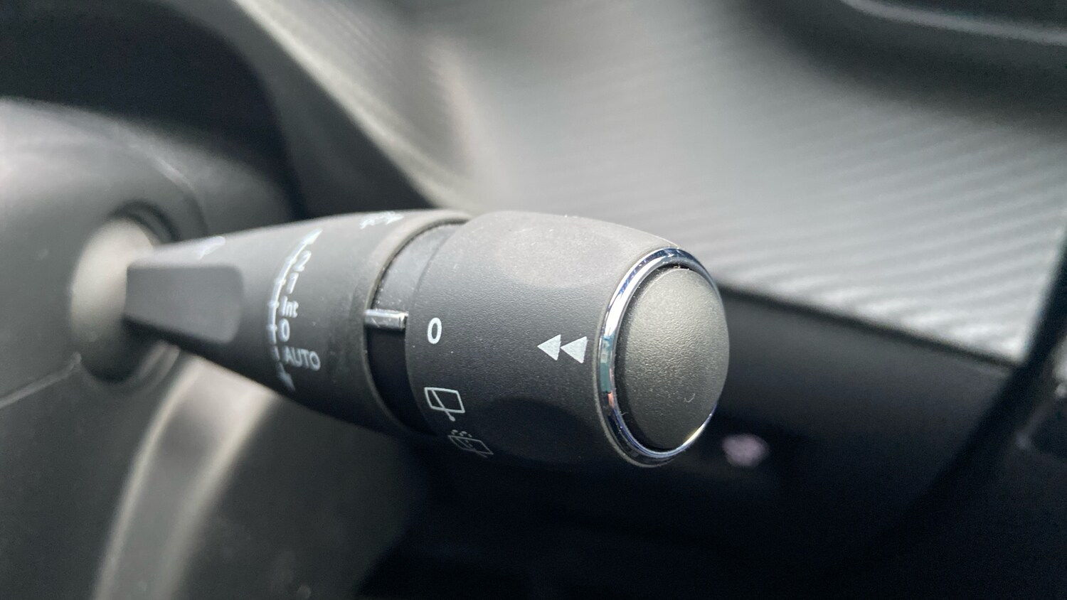 Used Peugeot 2008 2024 for sale - 76716081: Photo 29