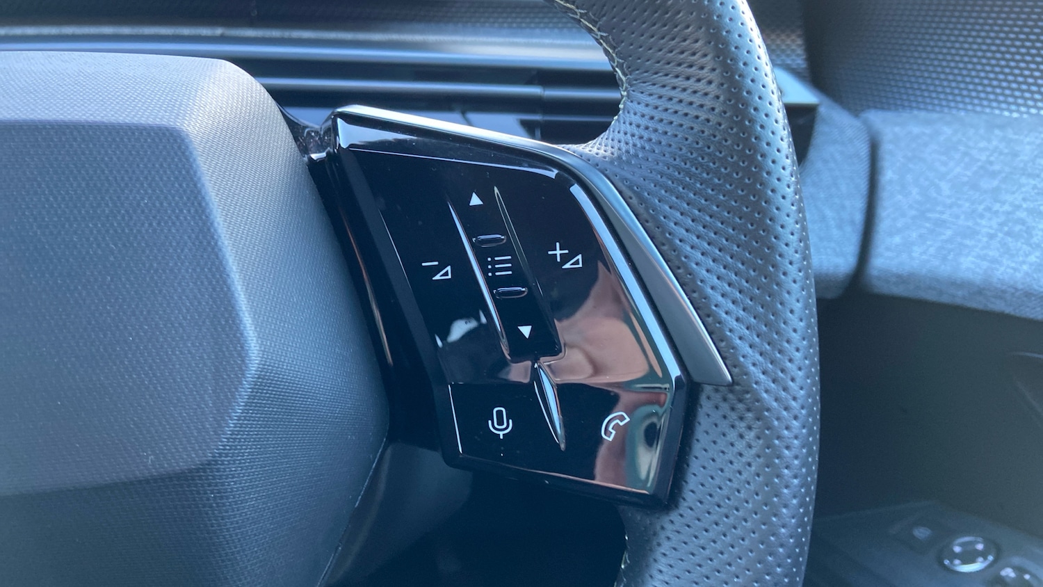 Used Peugeot 5008 2024 for sale - 77292668: Photo 25