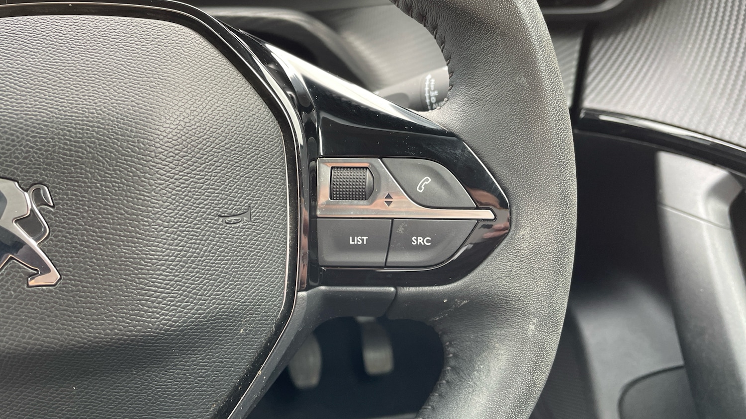 Used Peugeot 2008 2022 for sale - 76285192: Photo 24