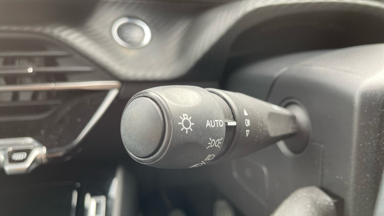 Used Peugeot 2008 2022 for sale - 76285192: Photo 27