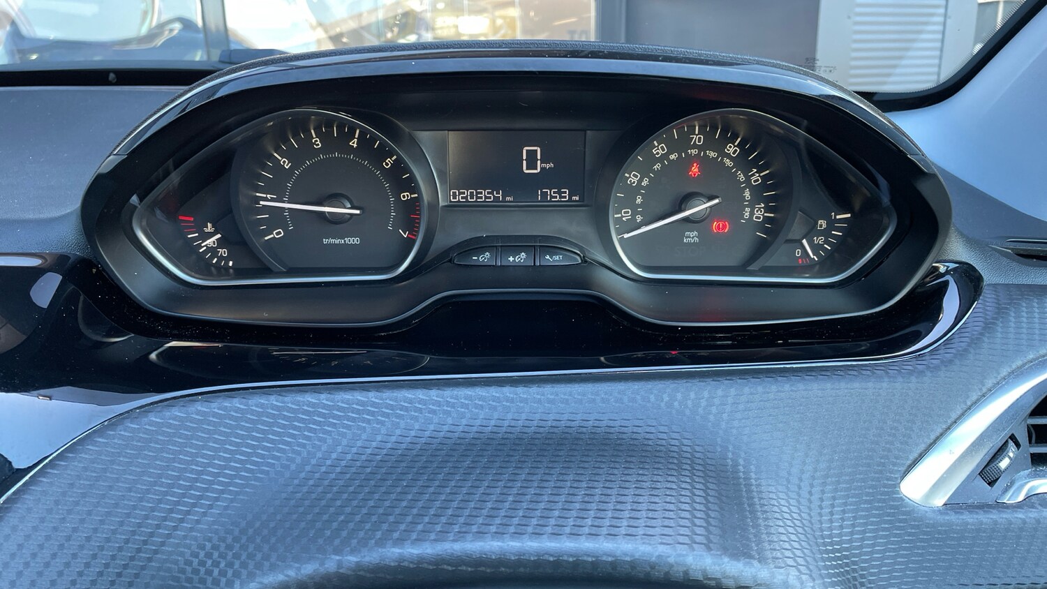 Used Peugeot 2008 2019 for sale - 76003045: Photo 13