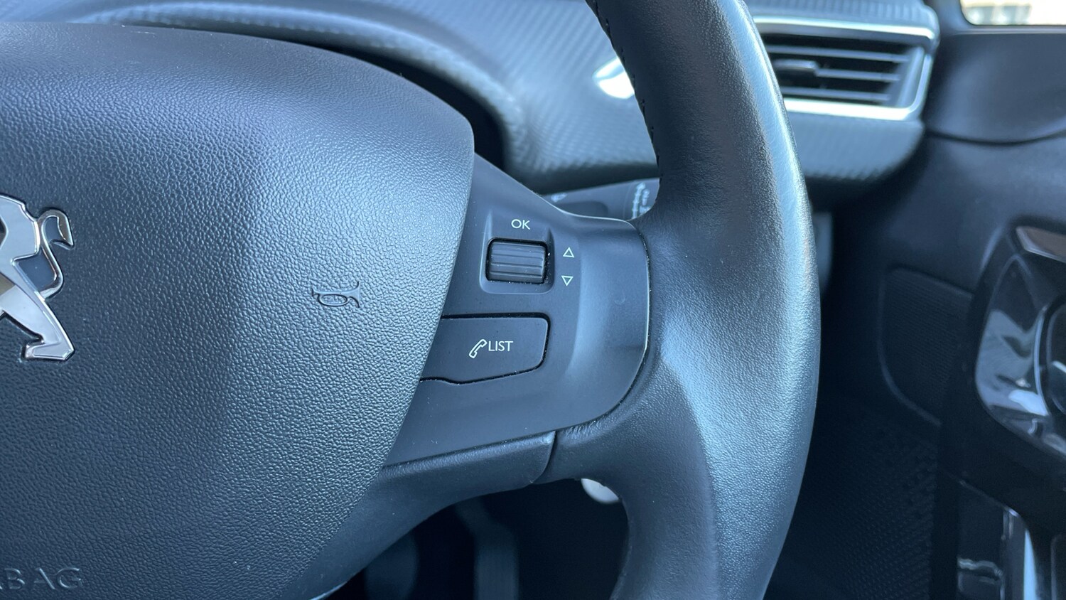 Used Peugeot 2008 2019 for sale - 76003045: Photo 24