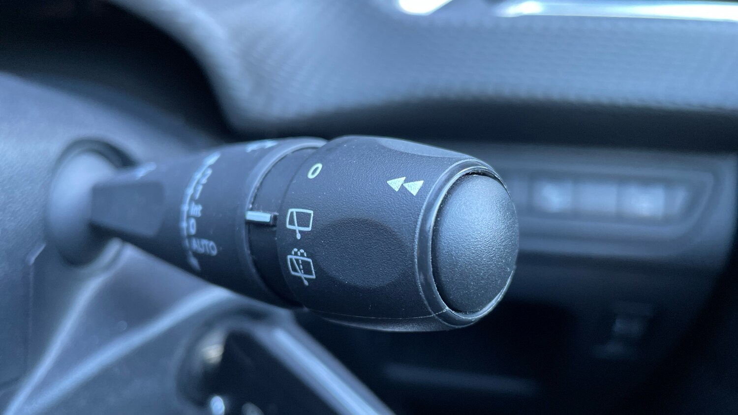 Used Peugeot 2008 2019 for sale - 76003045: Photo 28