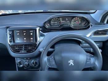 Used Peugeot 2008 2019 for sale - 76003045: Photo 4