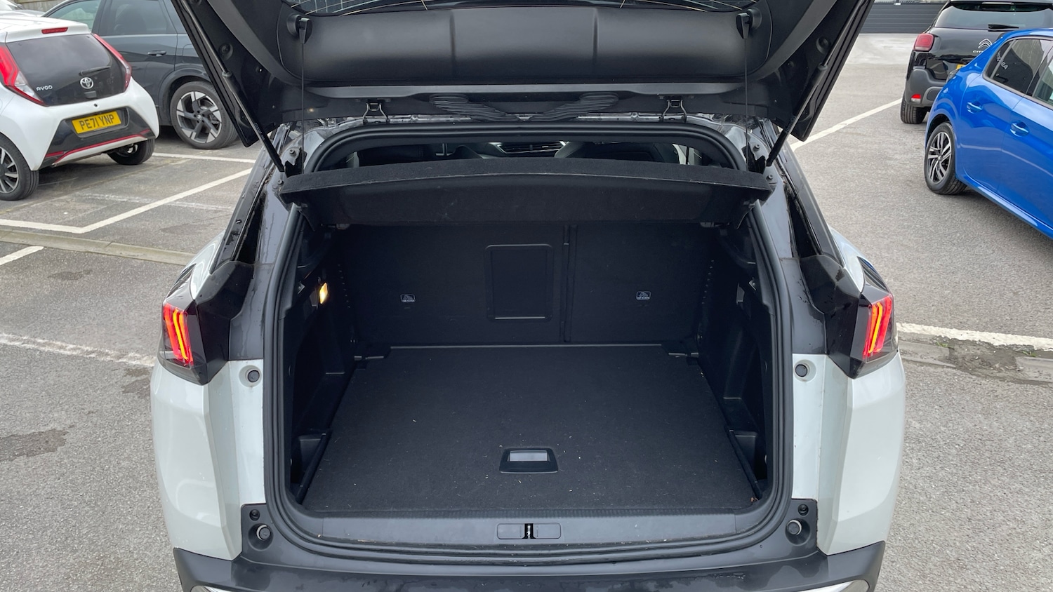 Used Peugeot 3008 2023 for sale - 76228672: Photo 19