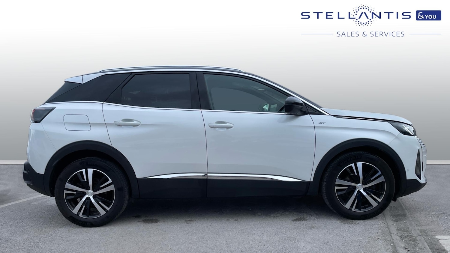 Used Peugeot 3008 2023 for sale - 76228672: Photo 2